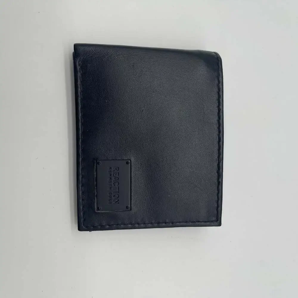 Kenneth Cole Reaction Men's Black Leather Bifold Wallet with RFID Protection‎